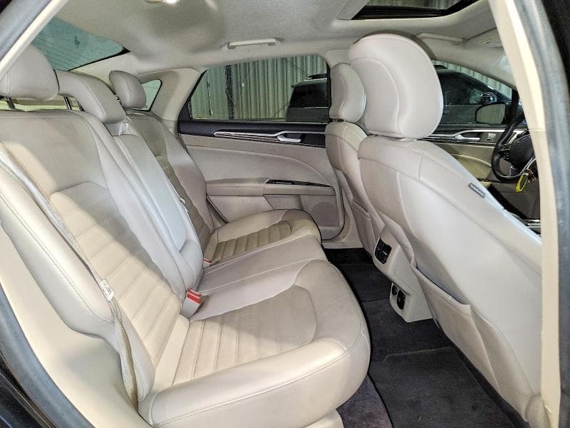 2017 FORD FUSION SE 10