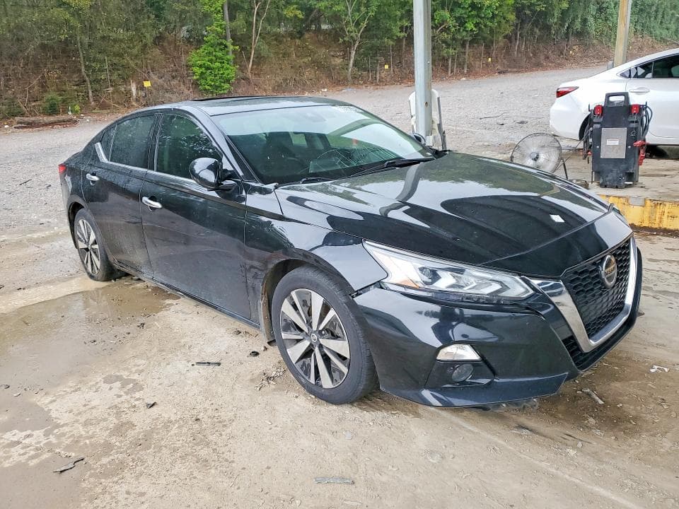 2021 NISSAN ALTIMA SL 4