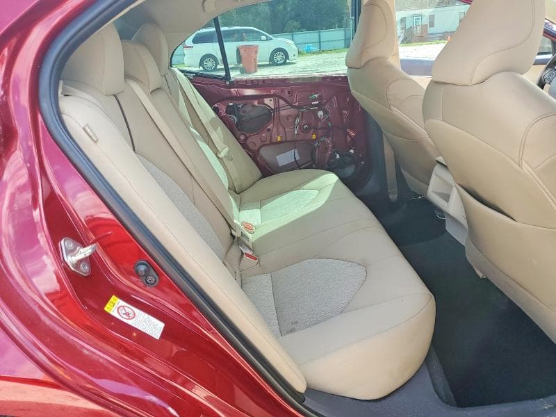 2018 TOYOTA CAMRY LE 10