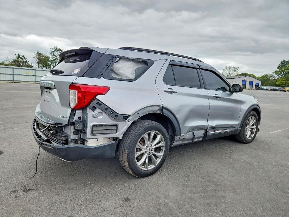2021 FORD EXPLORER XLT 3