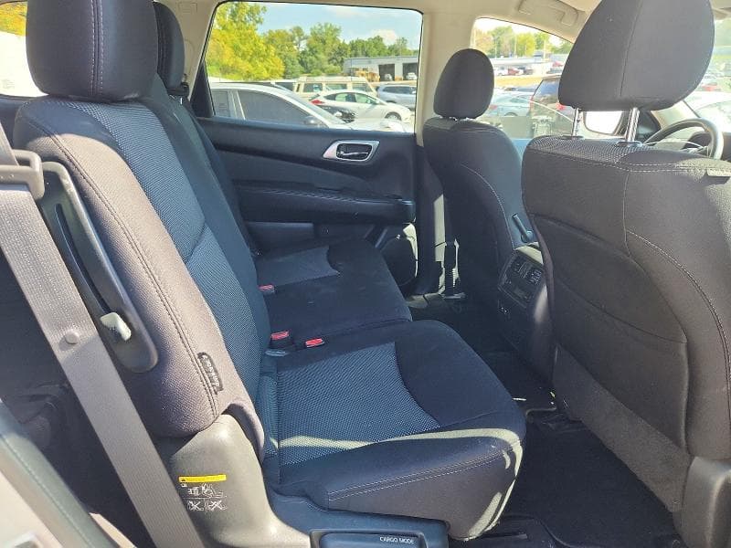 2019 NISSAN PATHFINDER SV 10