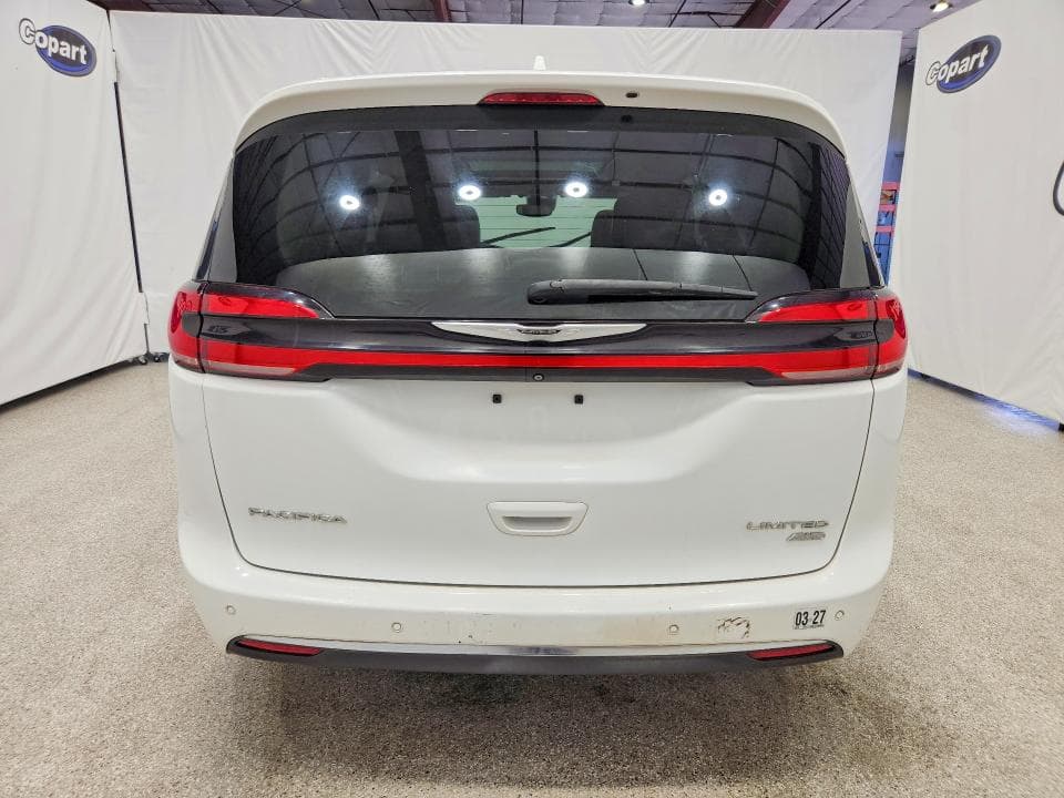2021 CHRYSLER PACIFICA LIMITED 6