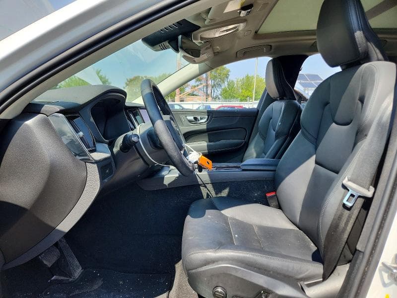 2025 VOLVO XC60 CORE 7
