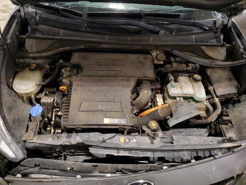 2017 KIA NIRO LX 12