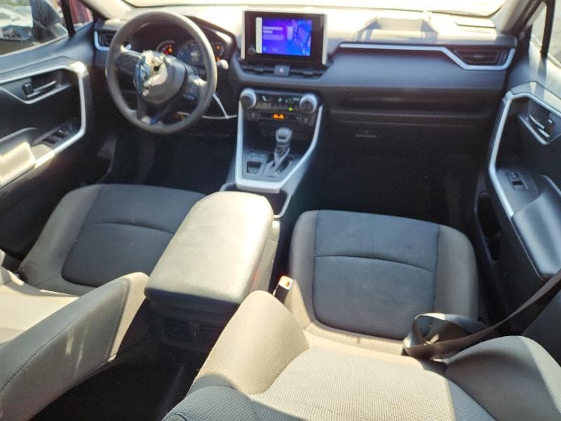 2024 TOYOTA RAV4 LE 8