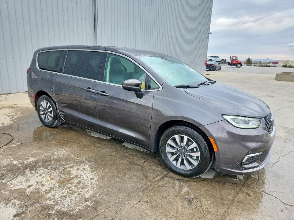 2023 CHRYSLER PACIFICA HYBRID TOURING L 4