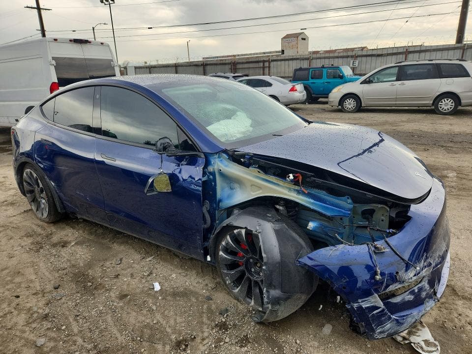 2022 TESLA MODEL Y 4