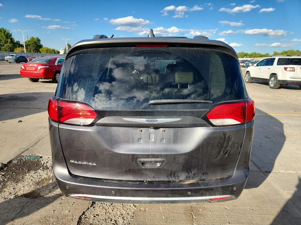 2019 CHRYSLER PACIFICA TOURING L PLUS 6
