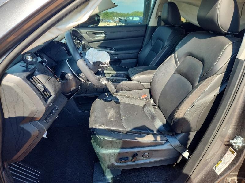 2025 NISSAN PATHFINDER SL 7