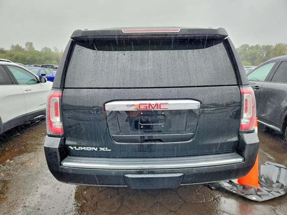 2017 GMC YUKON XL DENALI 6