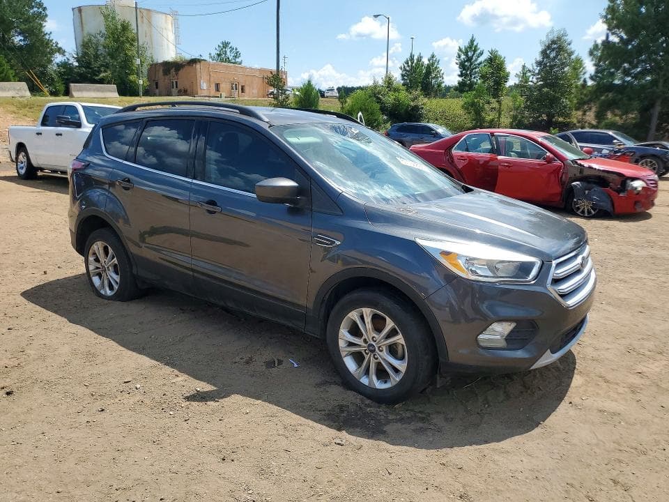 2018 FORD ESCAPE SE 4