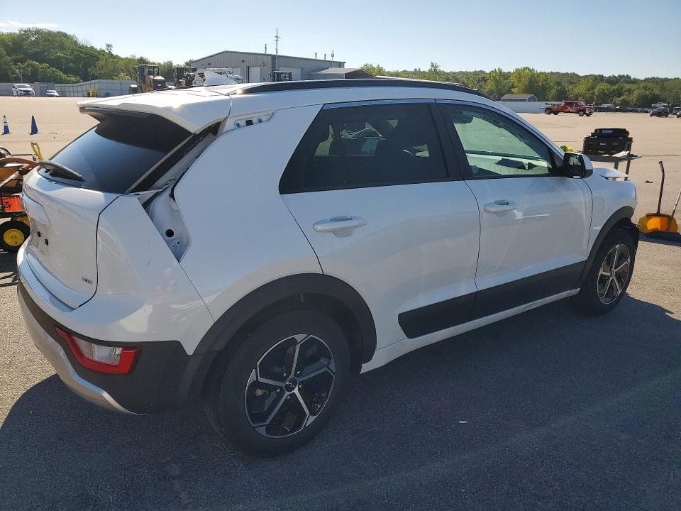 2025 KIA NIRO LX 3