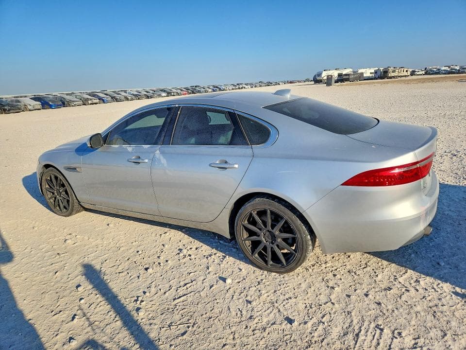 2017 JAGUAR XF PREMIUM 2