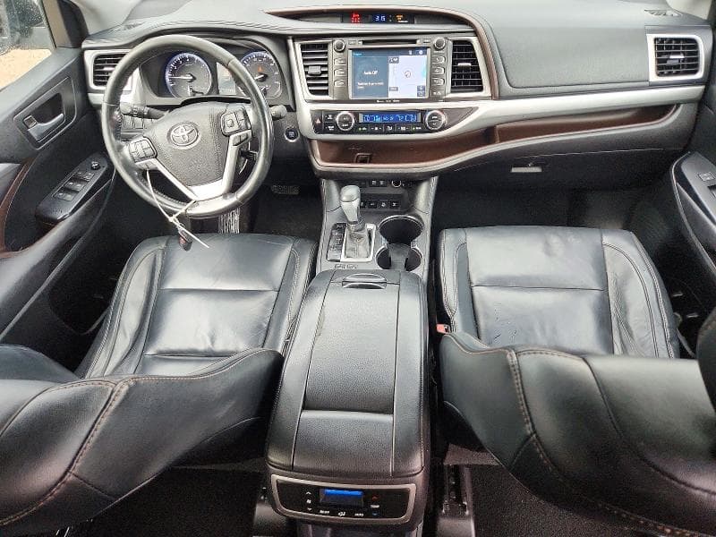 2017 TOYOTA HIGHLANDER XLE 8