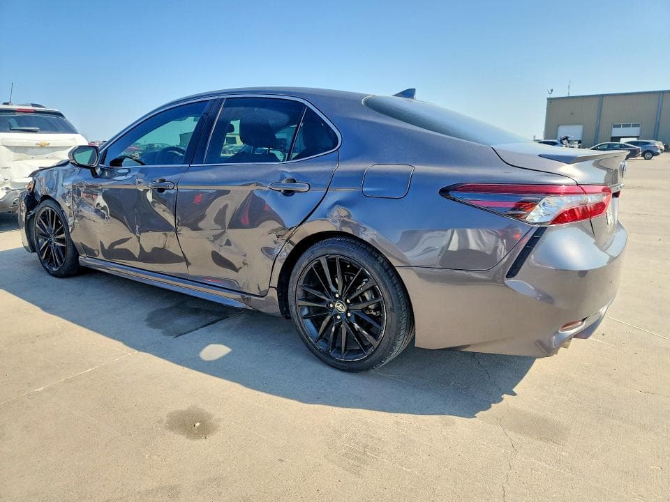 2021 TOYOTA CAMRY XSE 2