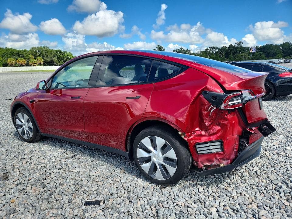 2024 TESLA MODEL Y 2
