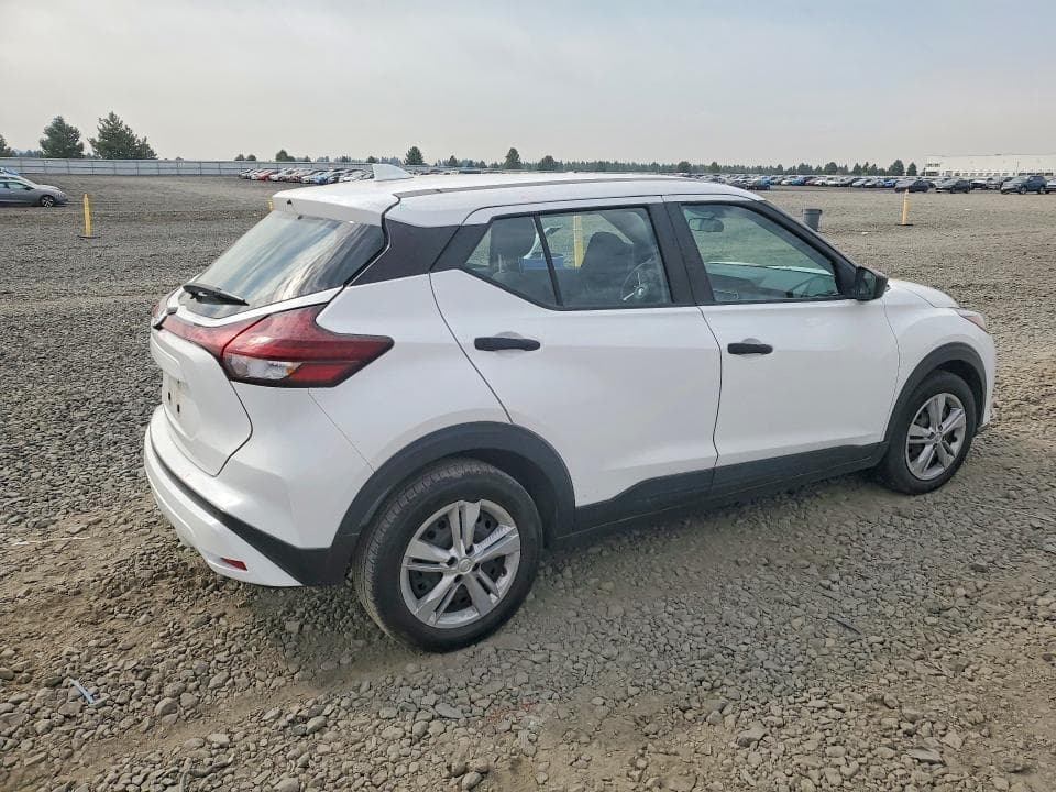 2021 NISSAN KICKS S 3