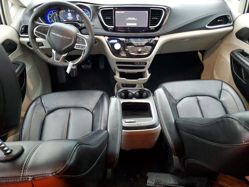 2024 CHRYSLER PACIFICA HYBRID SELECT 8