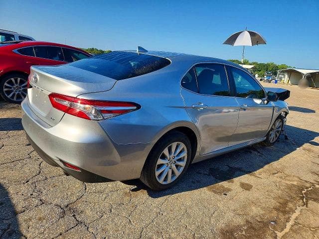 2020 TOYOTA CAMRY LE 3