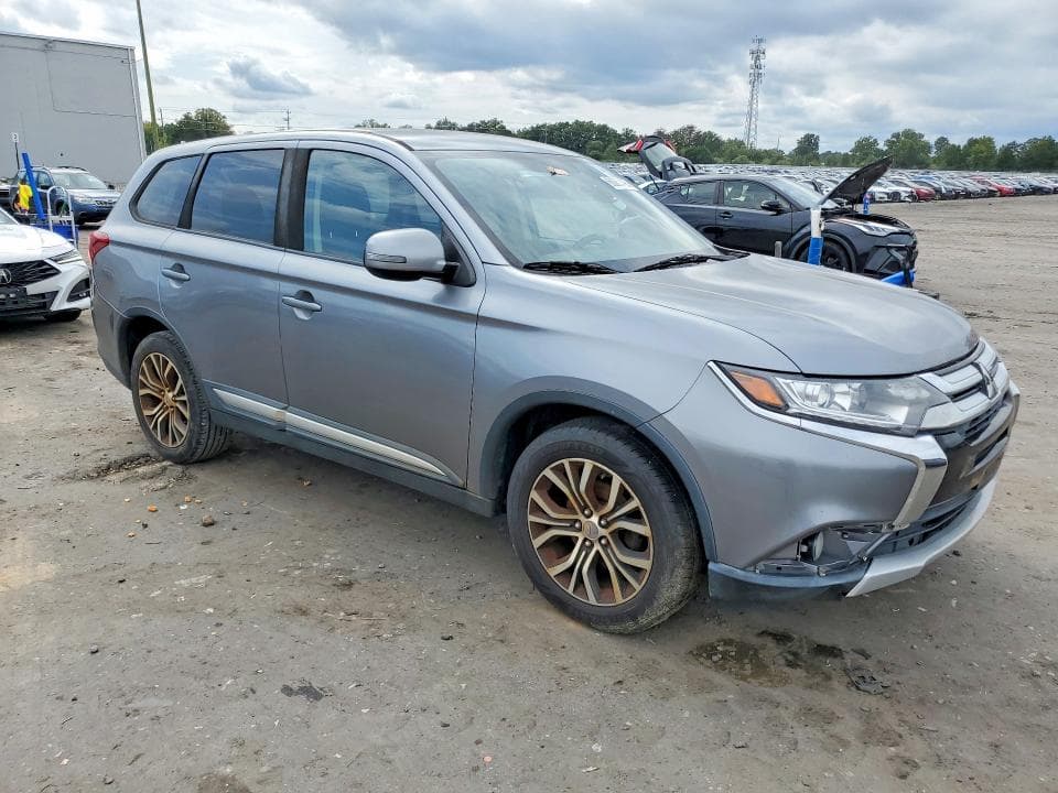 2018 MITSUBISHI OUTLANDER SE 4