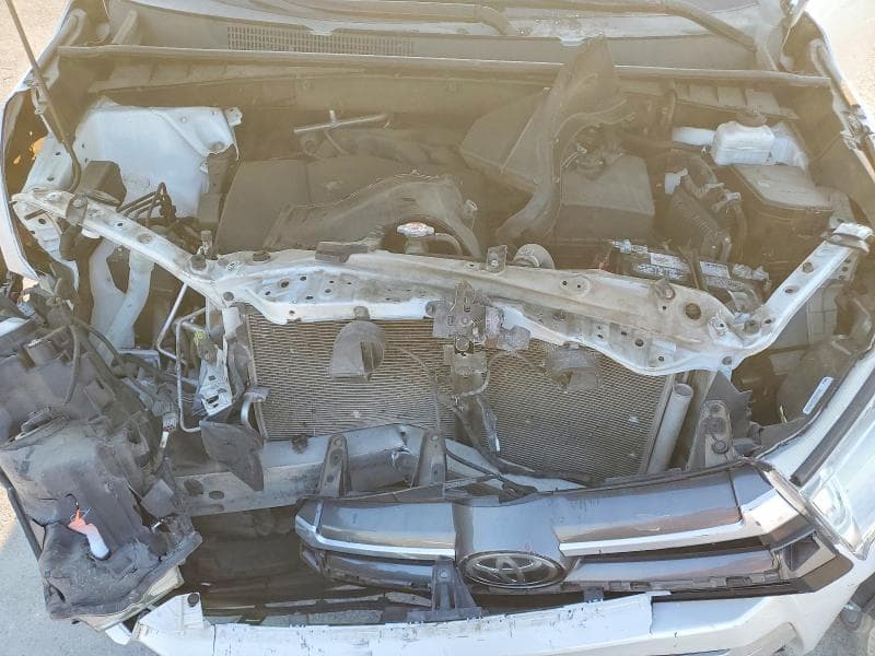 2019 TOYOTA HIGHLANDER LE 12