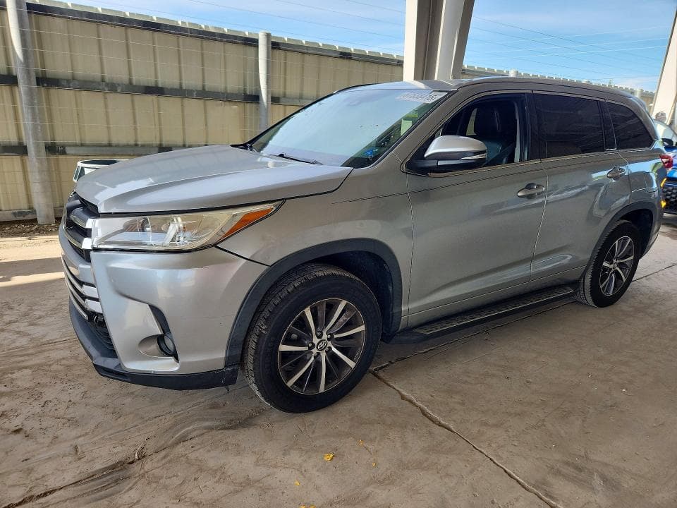 2017 TOYOTA HIGHLANDER XLE - 1