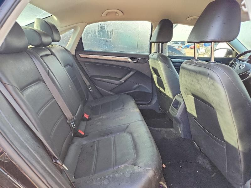 2018 VOLKSWAGEN PASSAT S 10