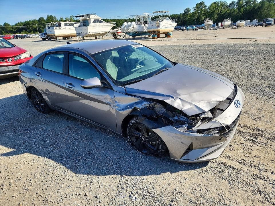2023 HYUNDAI ELANTRA SEL 4