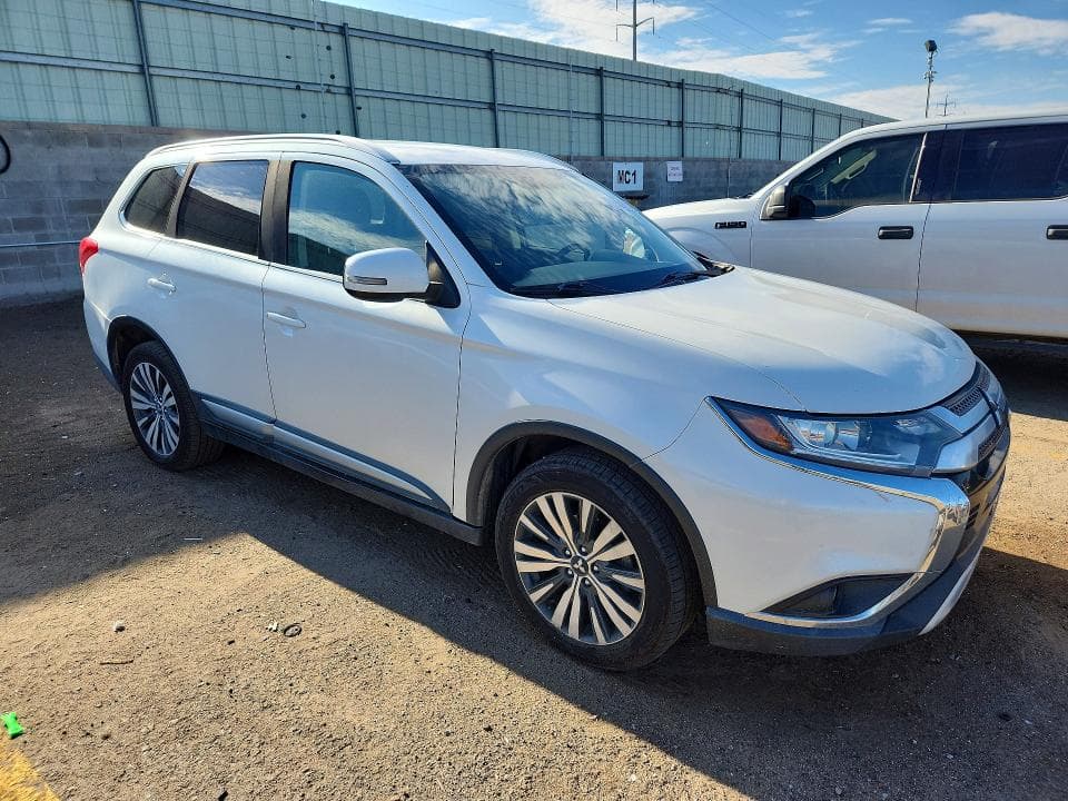 2019 MITSUBISHI OUTLANDER SE 4