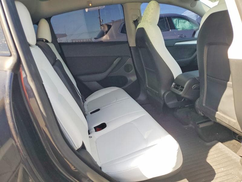 2024 TESLA MODEL Y 10
