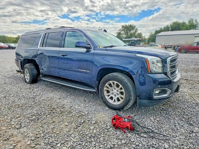2017 GMC YUKON XL K1500 SLT 4