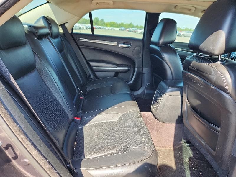 2017 CHRYSLER 300C 10