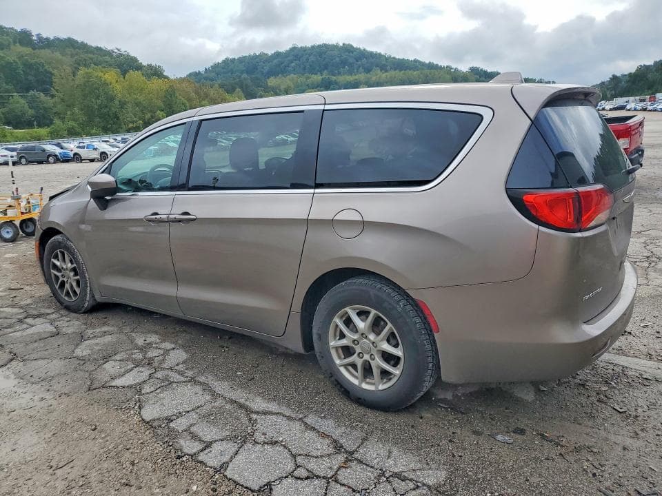 2017 CHRYSLER PACIFICA TOURING 2