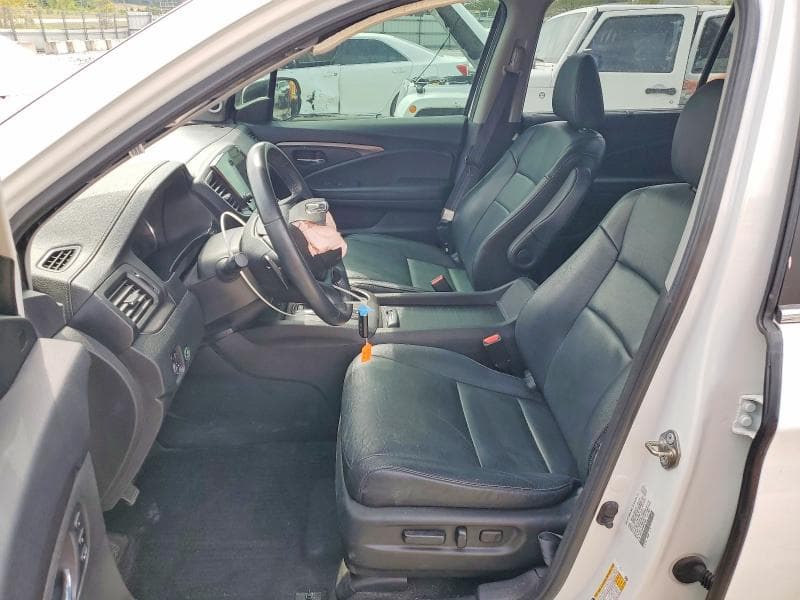 2021 HONDA PILOT SE 7