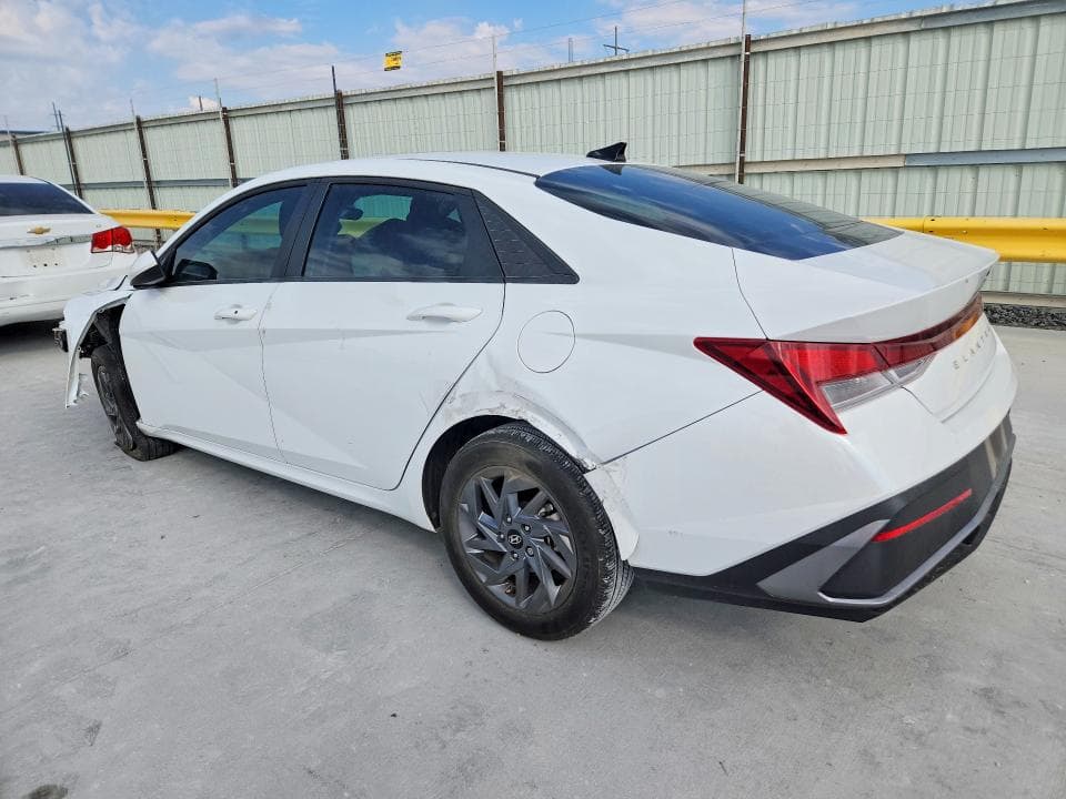 2024 HYUNDAI ELANTRA SEL 2