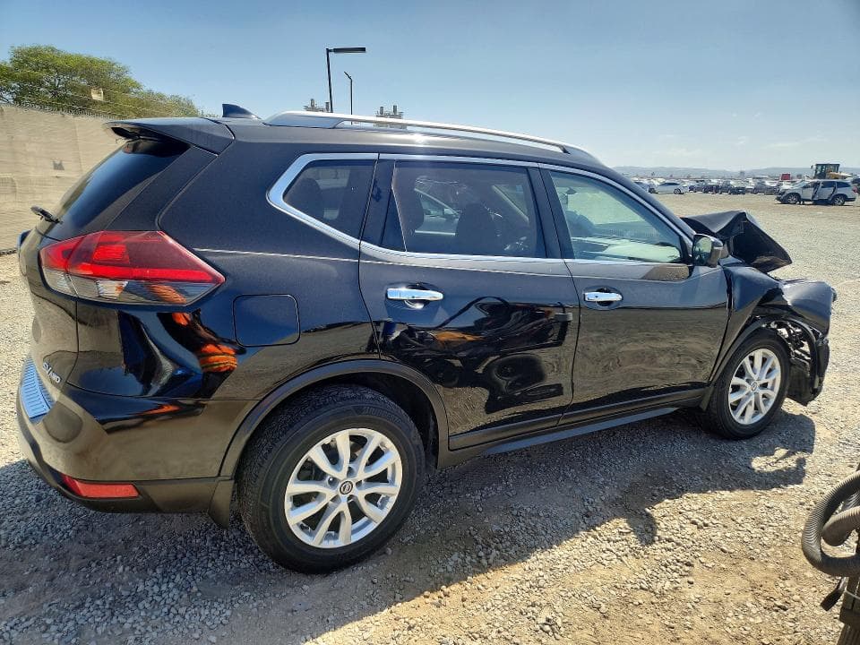 2018 NISSAN ROGUE SV 3