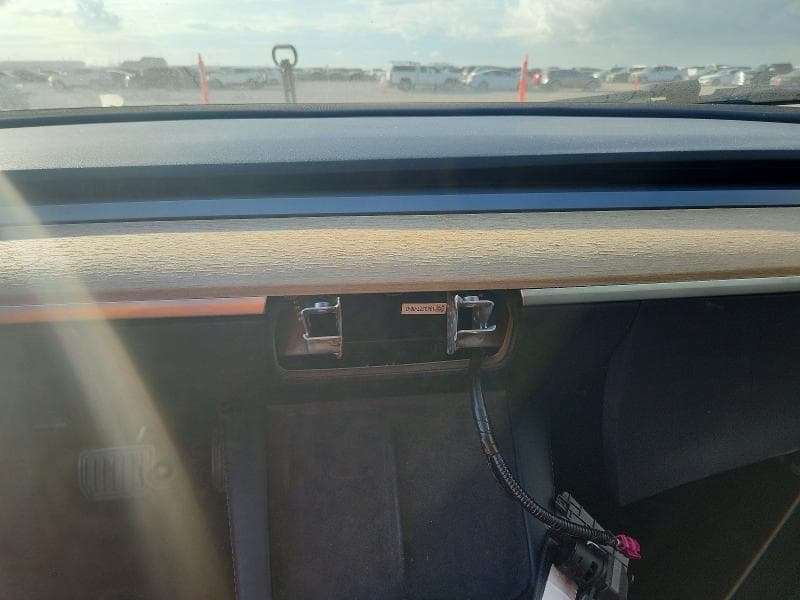 2022 TESLA MODEL 3 9