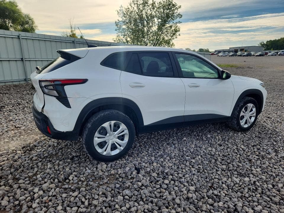 2024 CHEVROLET TRAX LS 3