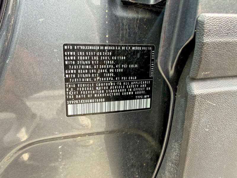 2019 VOLKSWAGEN TIGUAN SE 10