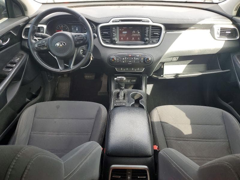 2017 KIA SORENTO LX 8