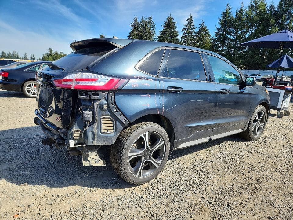 2022 FORD EDGE ST 3