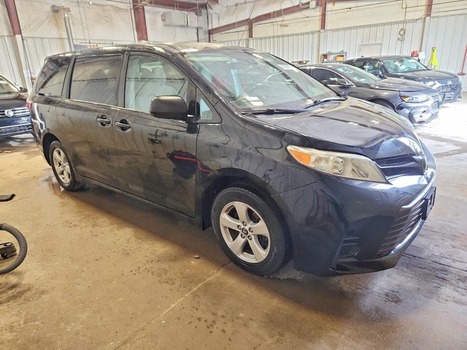 2019 TOYOTA SIENNA L 7-PASSENGER 4