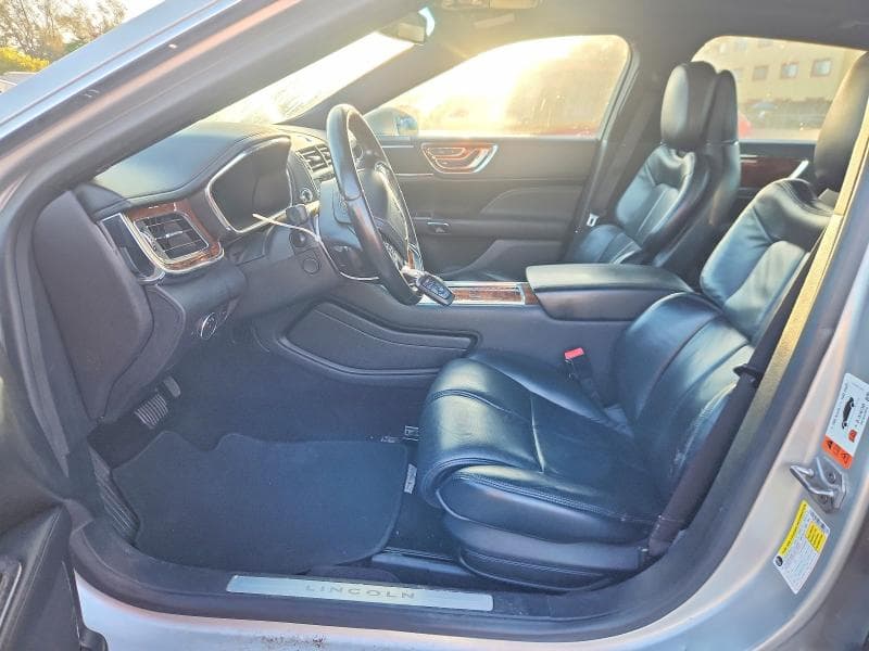 2017 LINCOLN CONTINENTAL RESERVE 7