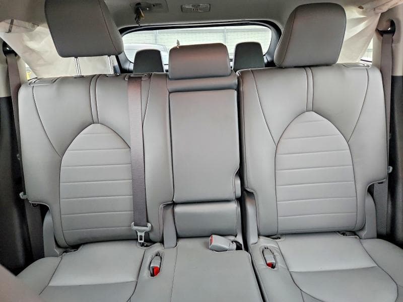 2022 TOYOTA HIGHLANDER XLE 10