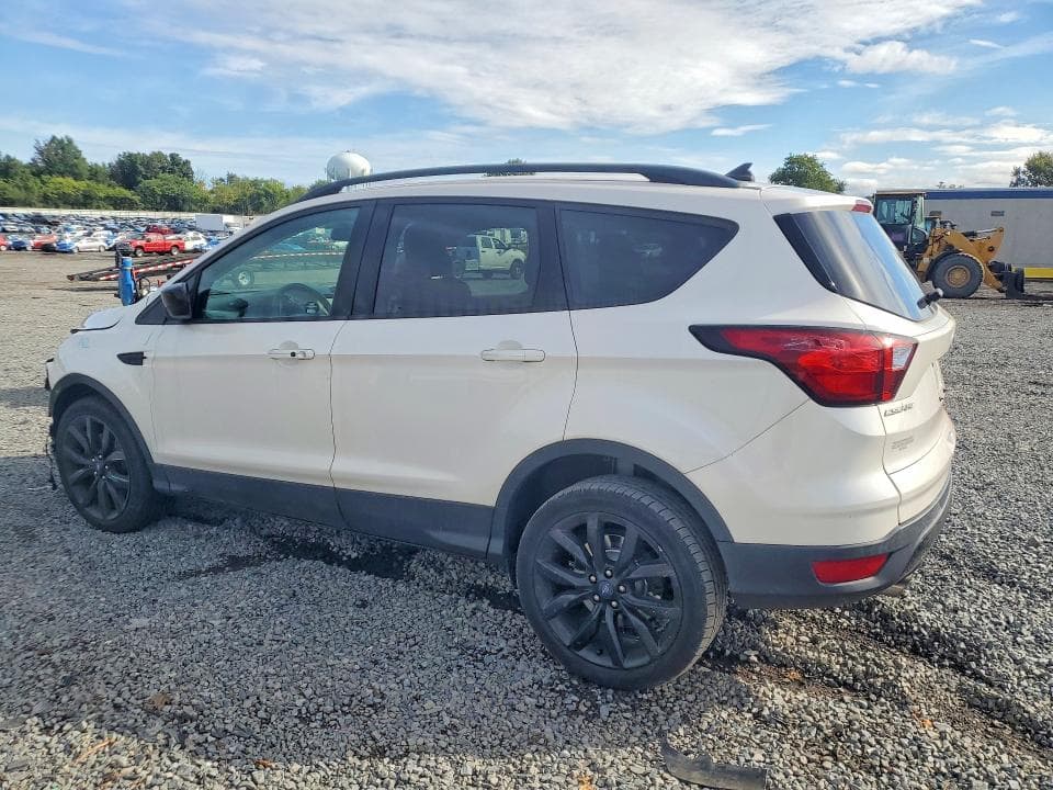 2019 FORD ESCAPE SE 2