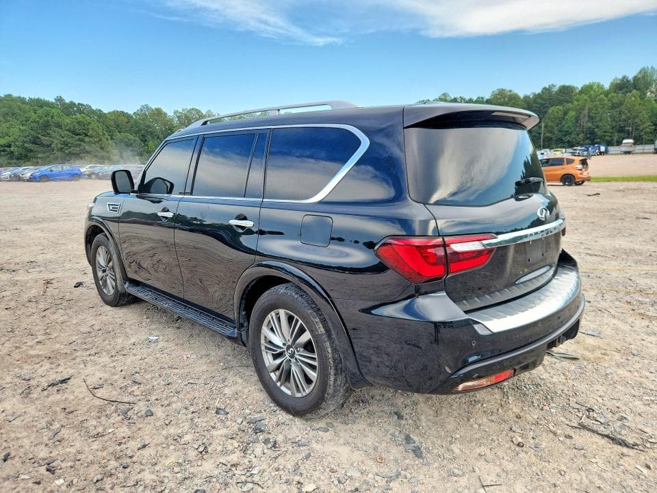 2021 INFINITI QX80 LUXE 2