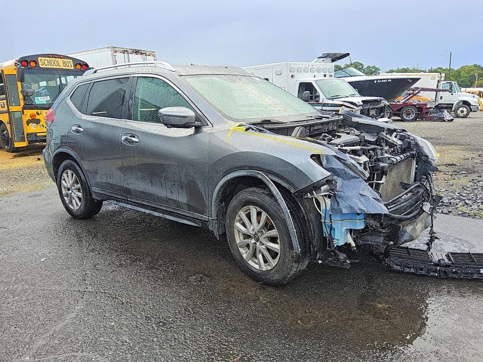 2018 NISSAN ROGUE SV 4