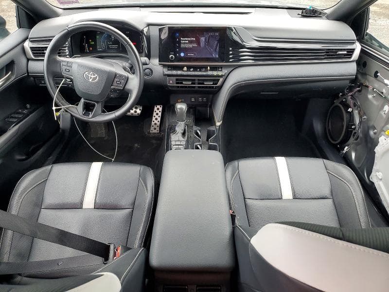 2025 TOYOTA CAMRY SE 8