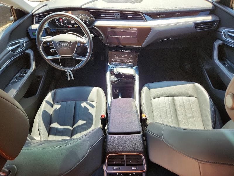 2021 AUDI E-TRON PREMIUM 8