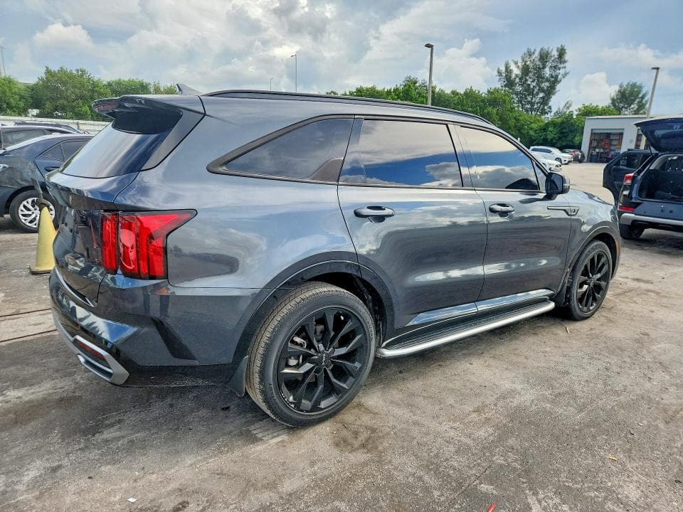 2023 KIA SORENTO SX 3